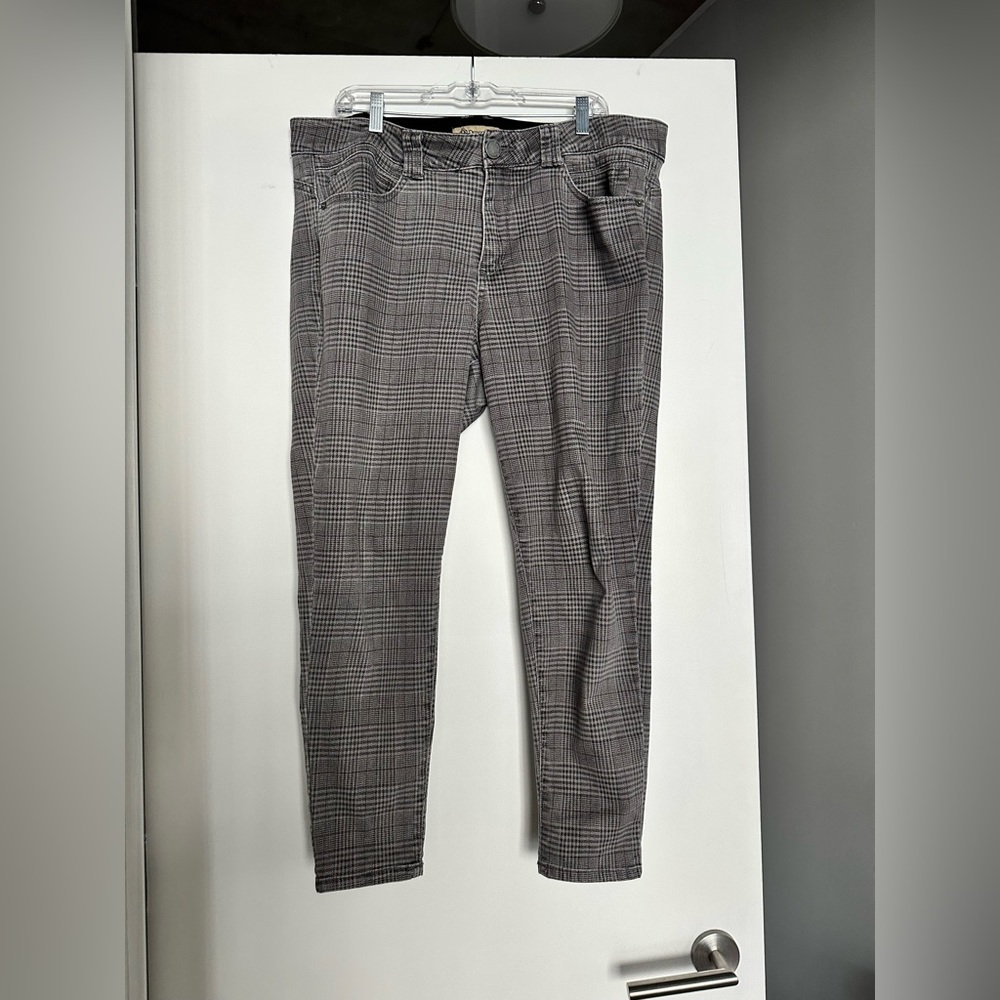 Democracy Ab Technology Gray Plaid Jeans Size 18